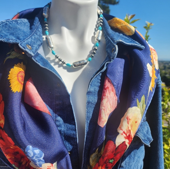 Sterling Silver and Turquoise Beaded Necklace Made In New Mexico 18 Inches - Picture 3 of 10